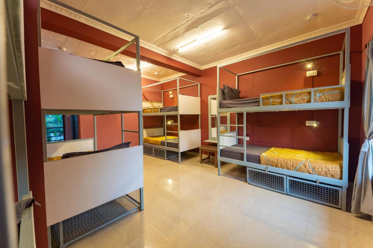 Pappi Chulo Morjim Otel Dış mekan fotoğraf