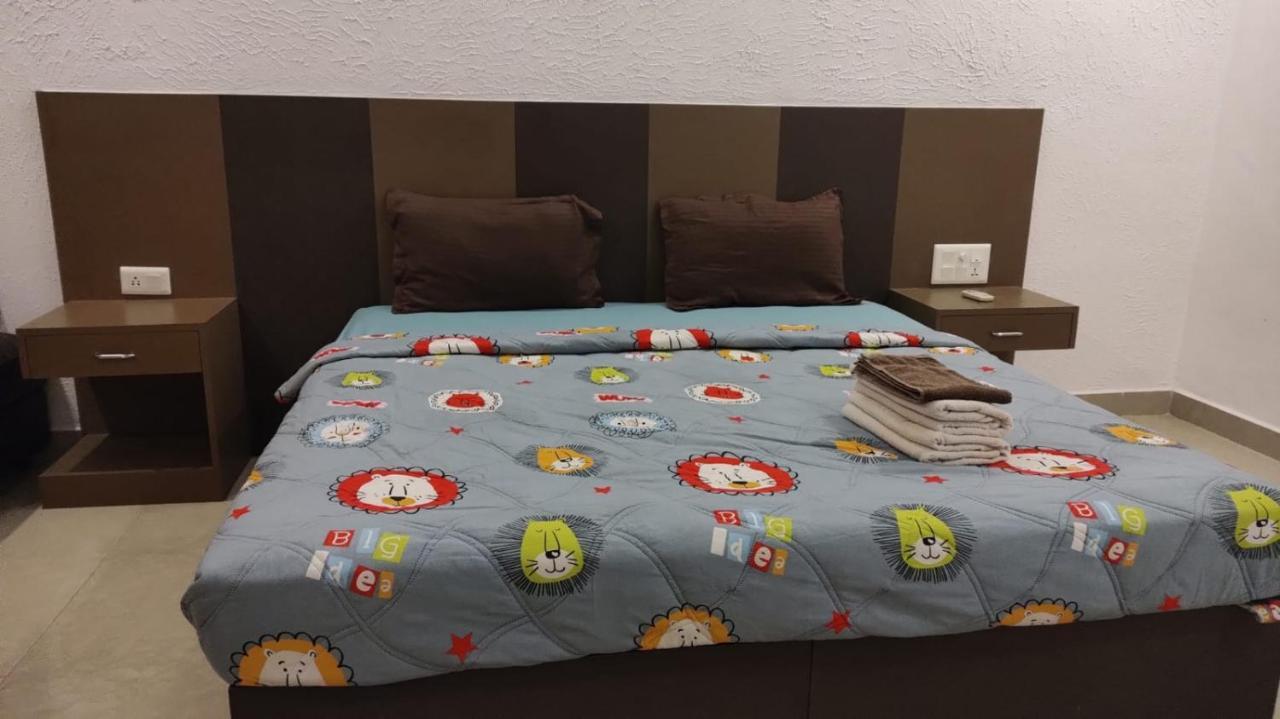 Pappi Chulo Morjim Otel Dış mekan fotoğraf